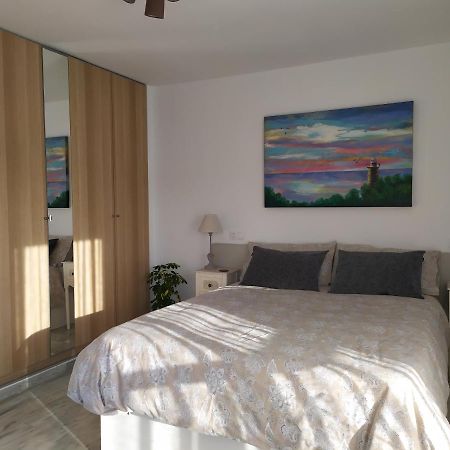 Appartement Playa Escollera à Estepona Extérieur photo
