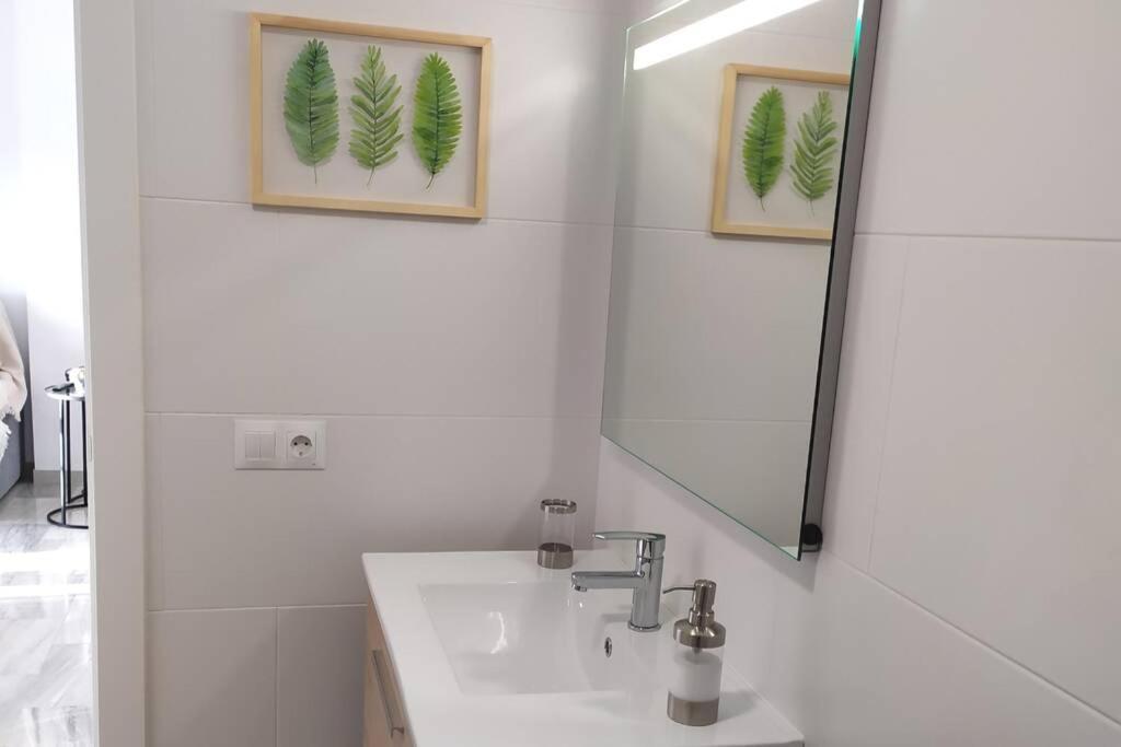 Appartement Playa Escollera à Estepona Extérieur photo