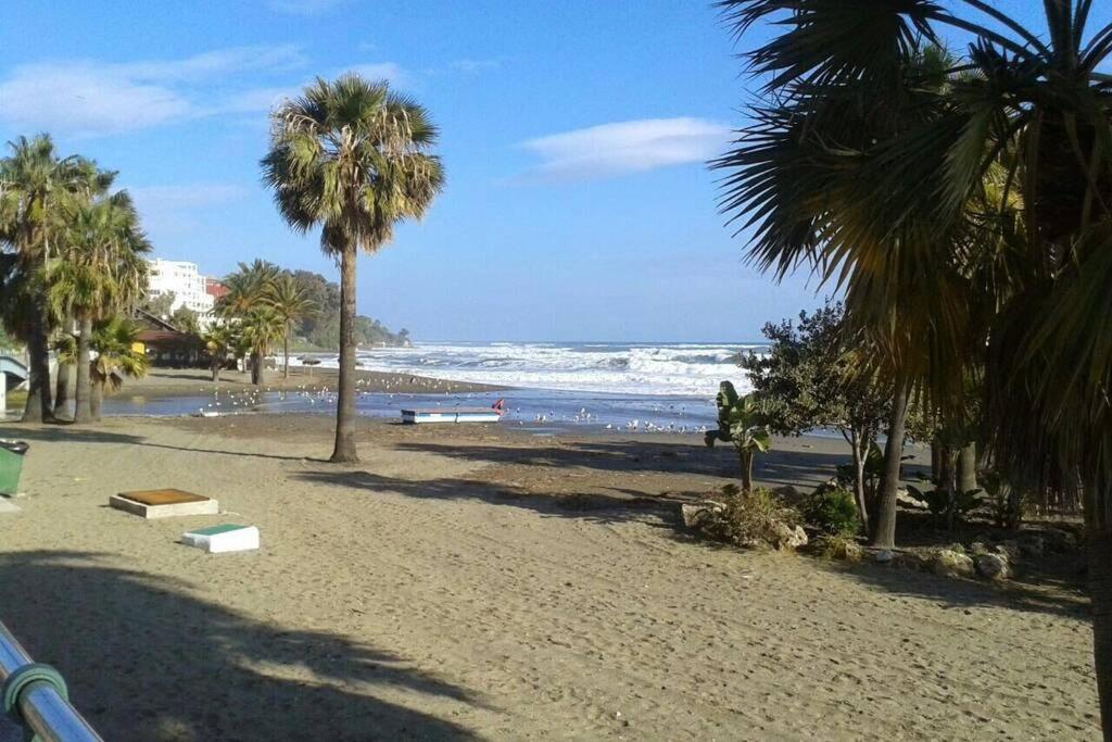 Appartement Playa Escollera à Estepona Extérieur photo